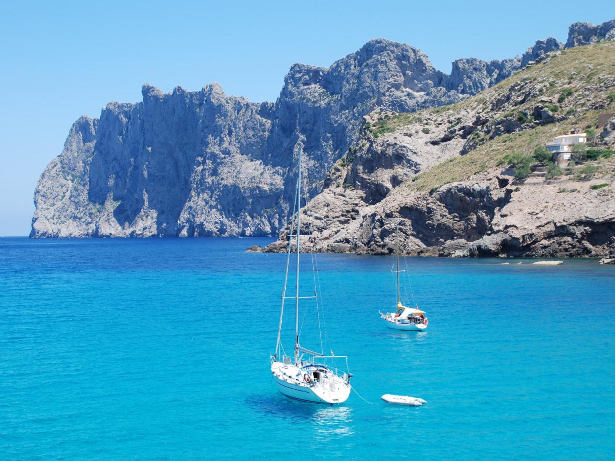 Mirador Blue I Cala Sant Vicenc Apartment *