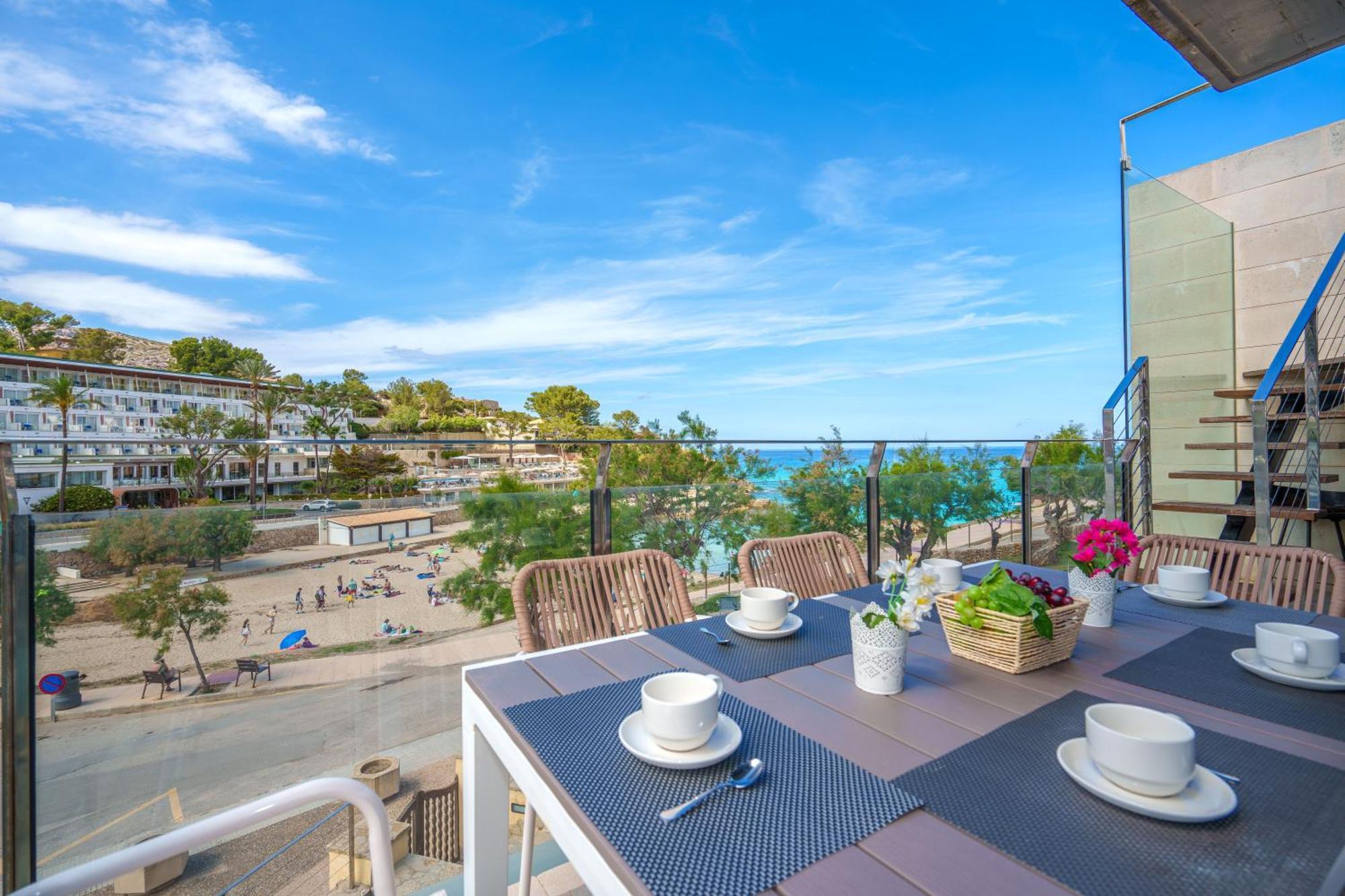 Mirador Blue I Cala Sant Vicenc Apartment *